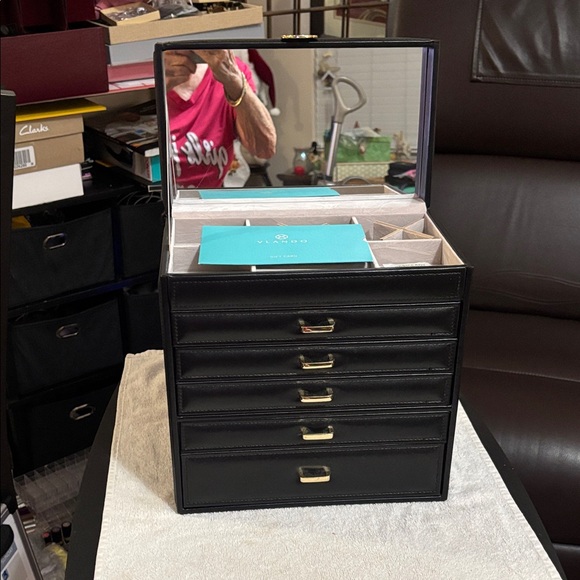Luxurious Black Jewelry Organizer with Gold Accents, 6 layers (drawers) NWOT - Picture 8 of 15